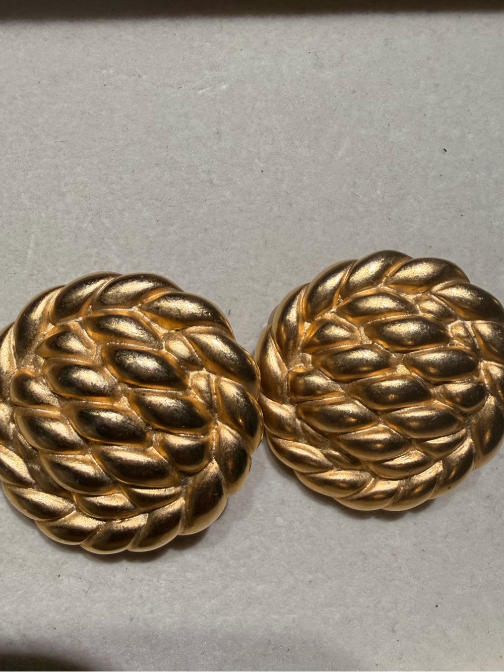 Edwin pearl clip ons